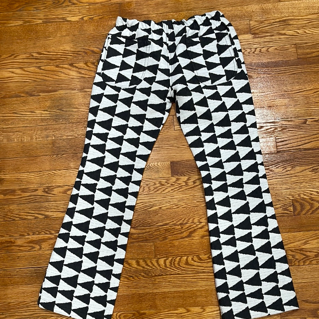 BLACK AND WHITE FLAG JOGGERS