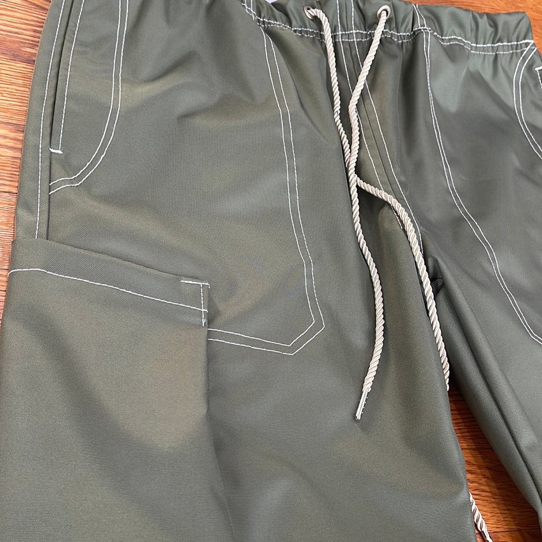 OLIVE CARGO SHORTS WITH 3D POCKETS
